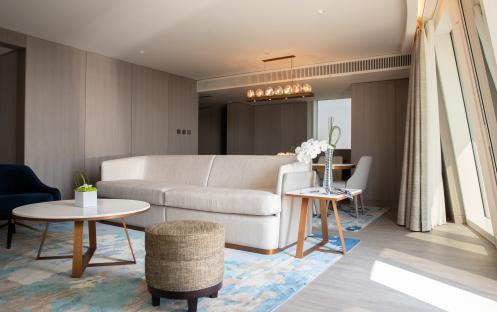 Jumeirah Beach Hotel-One Bedroom Ocean Suite Living Room_870